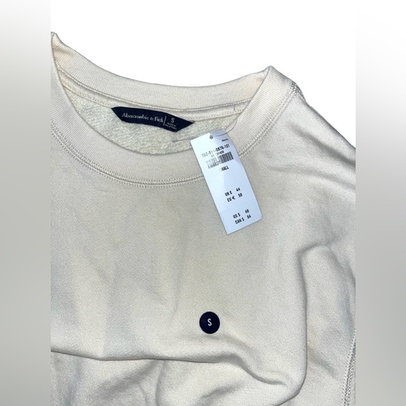 NWT Abercrombie & finch woman’s crew neck sweater - Picture 5 of 5